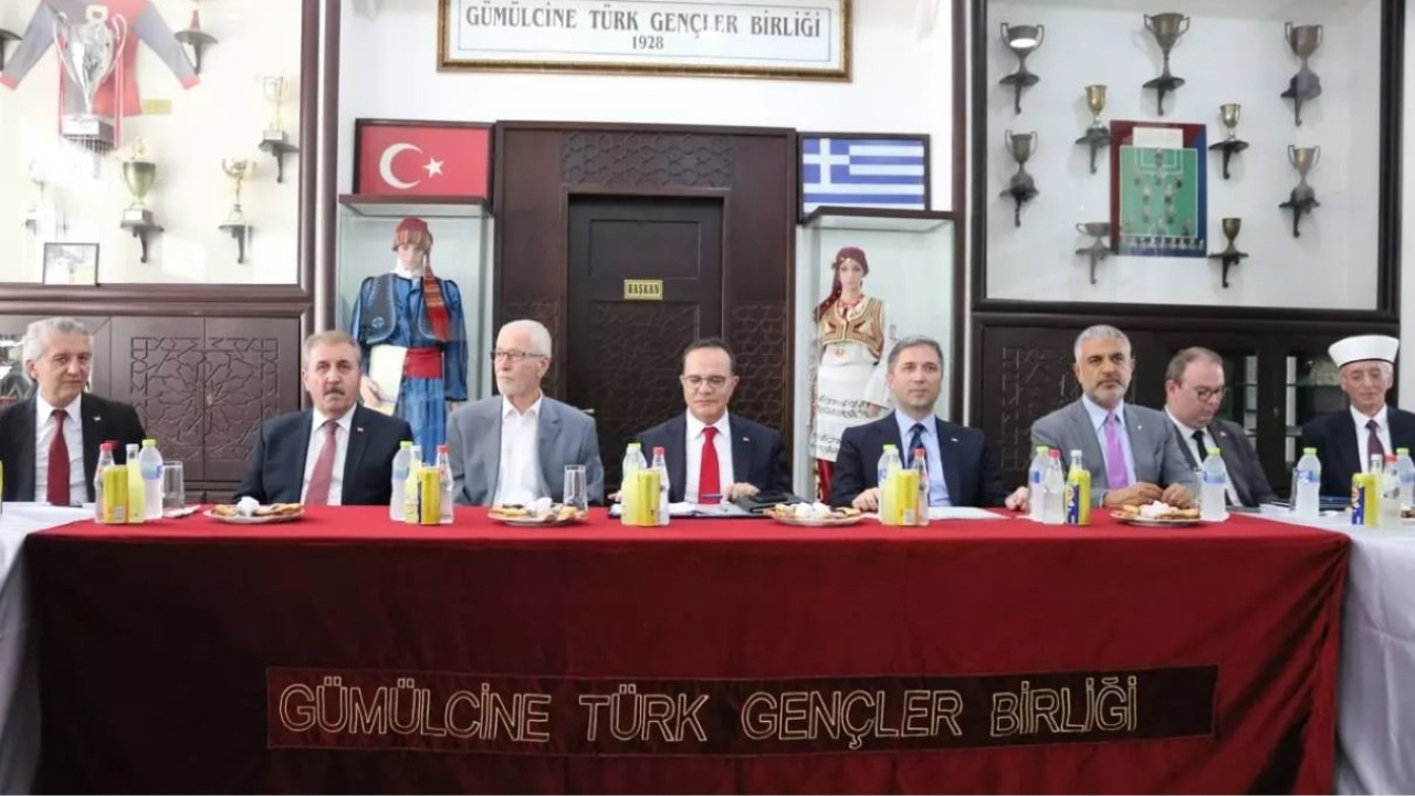 Dışişleri Bakan Yardımcısı Bozay, Batı Trakya Türk Azınlığı Danışma Kurulu üyeleriyle görüştü